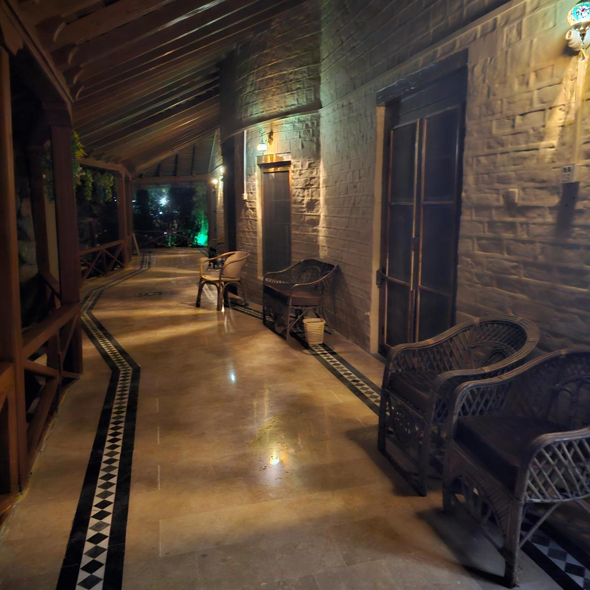 Misty Peaks Resort Murree Exteriör bild