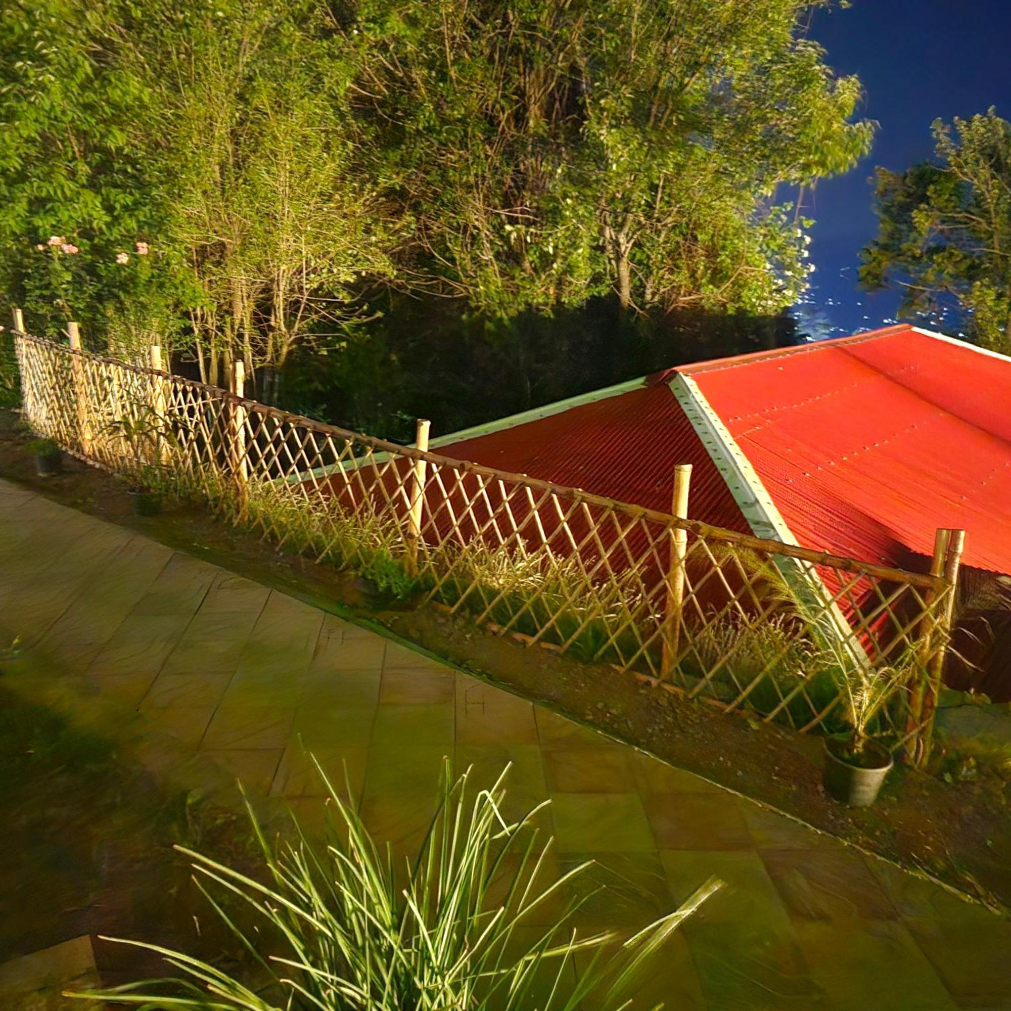 Misty Peaks Resort Murree Exteriör bild